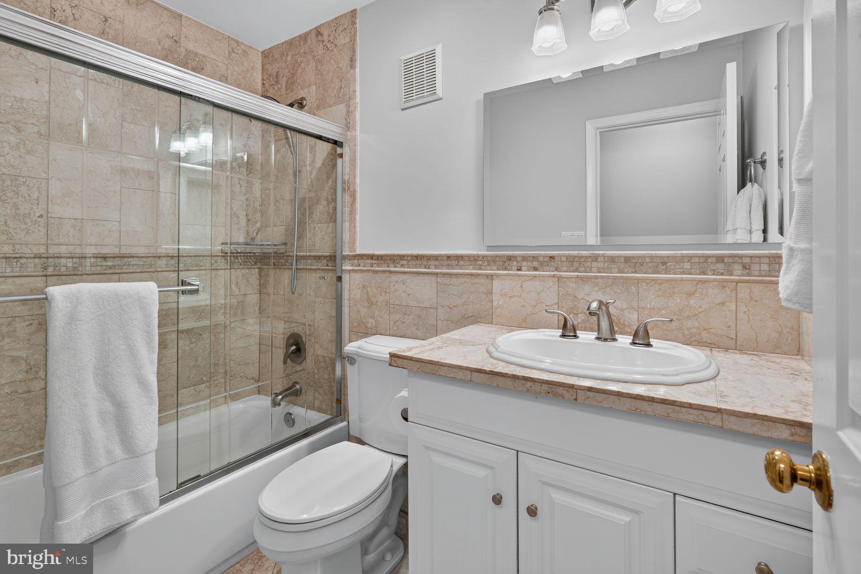 SUTTON PLACE - Residential