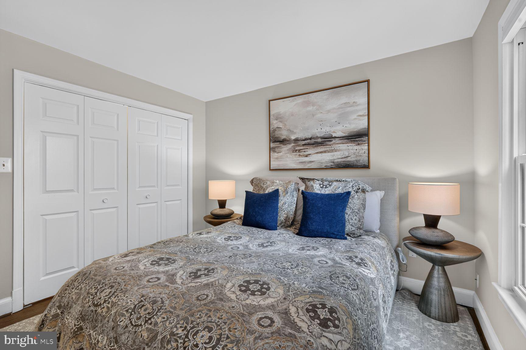 SUTTON PLACE - Residential