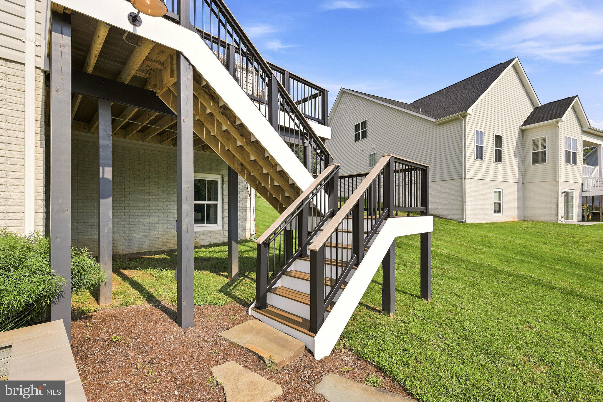 THE BLUFFS AT SLEETER LAKE - Residential