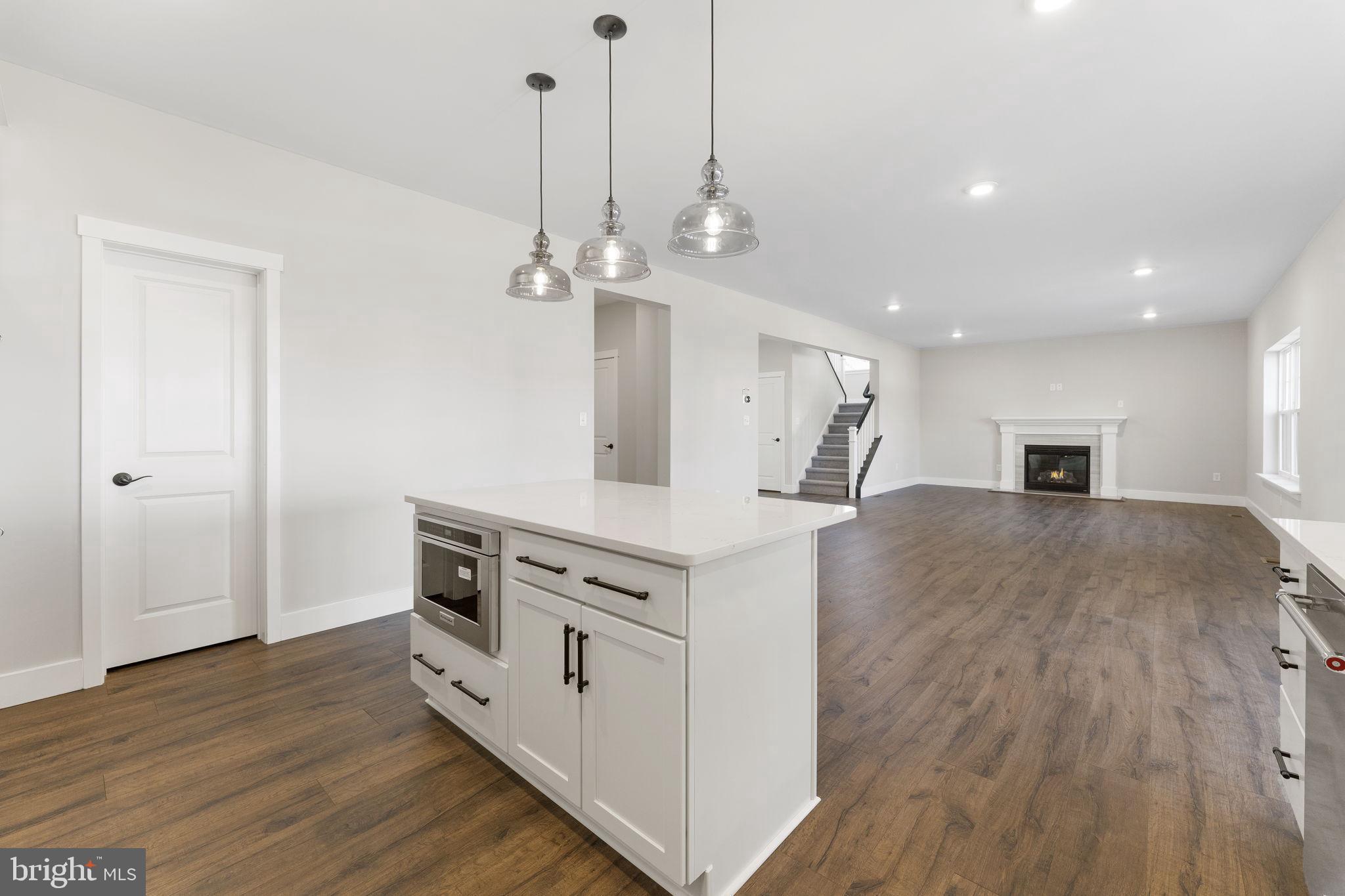 MELVILLE RUN - Residential