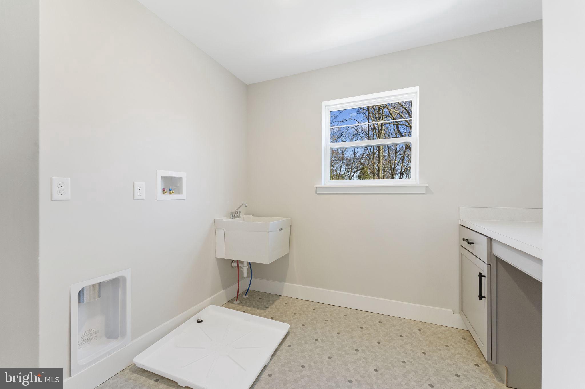 MELVILLE RUN - Residential