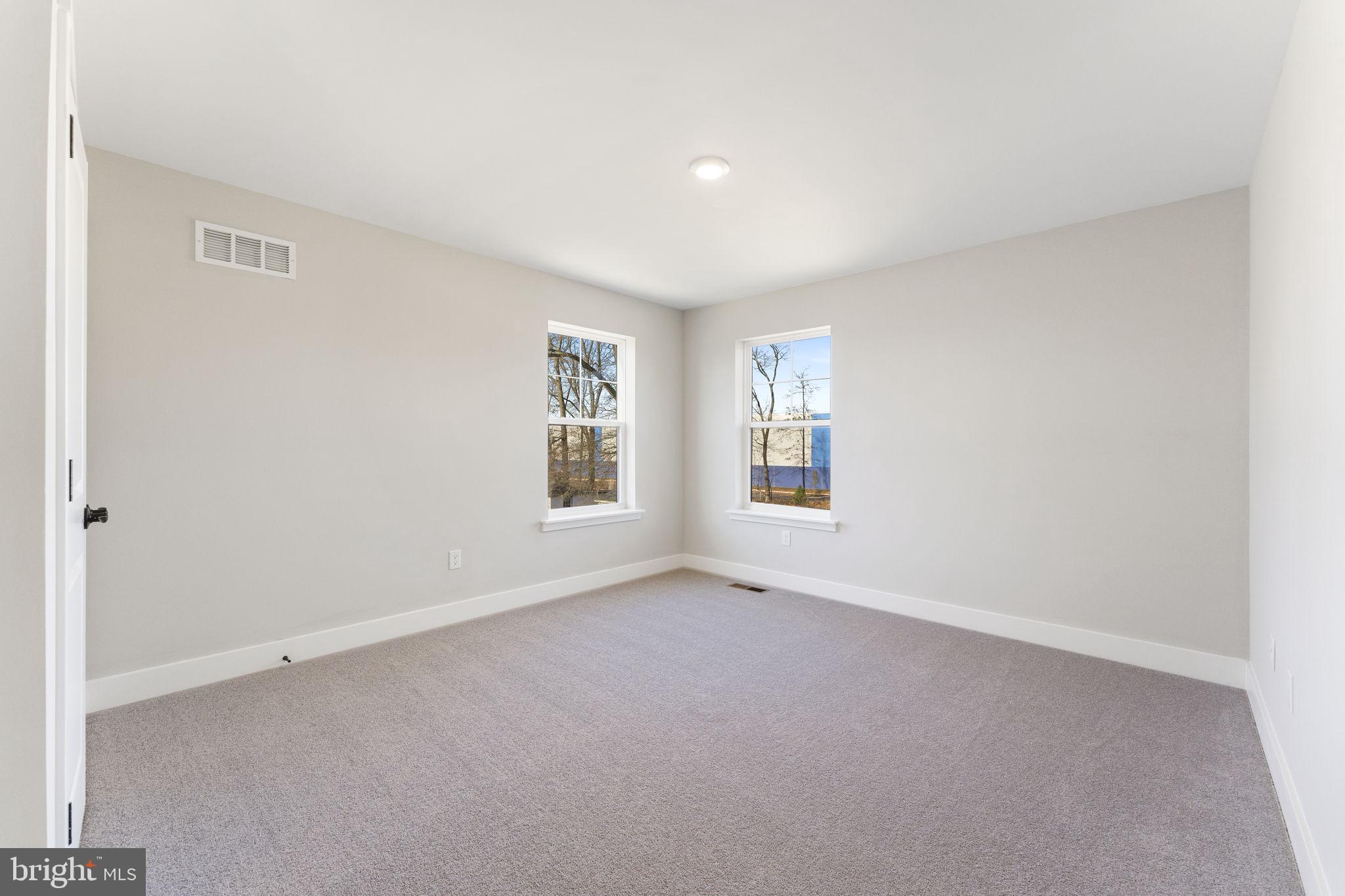 MELVILLE RUN - Residential