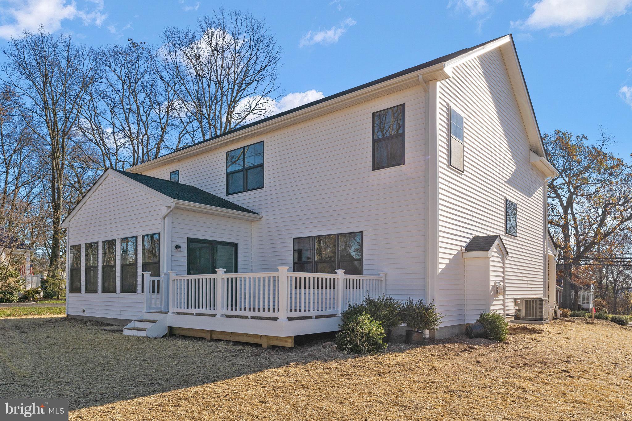 MELVILLE RUN - Residential