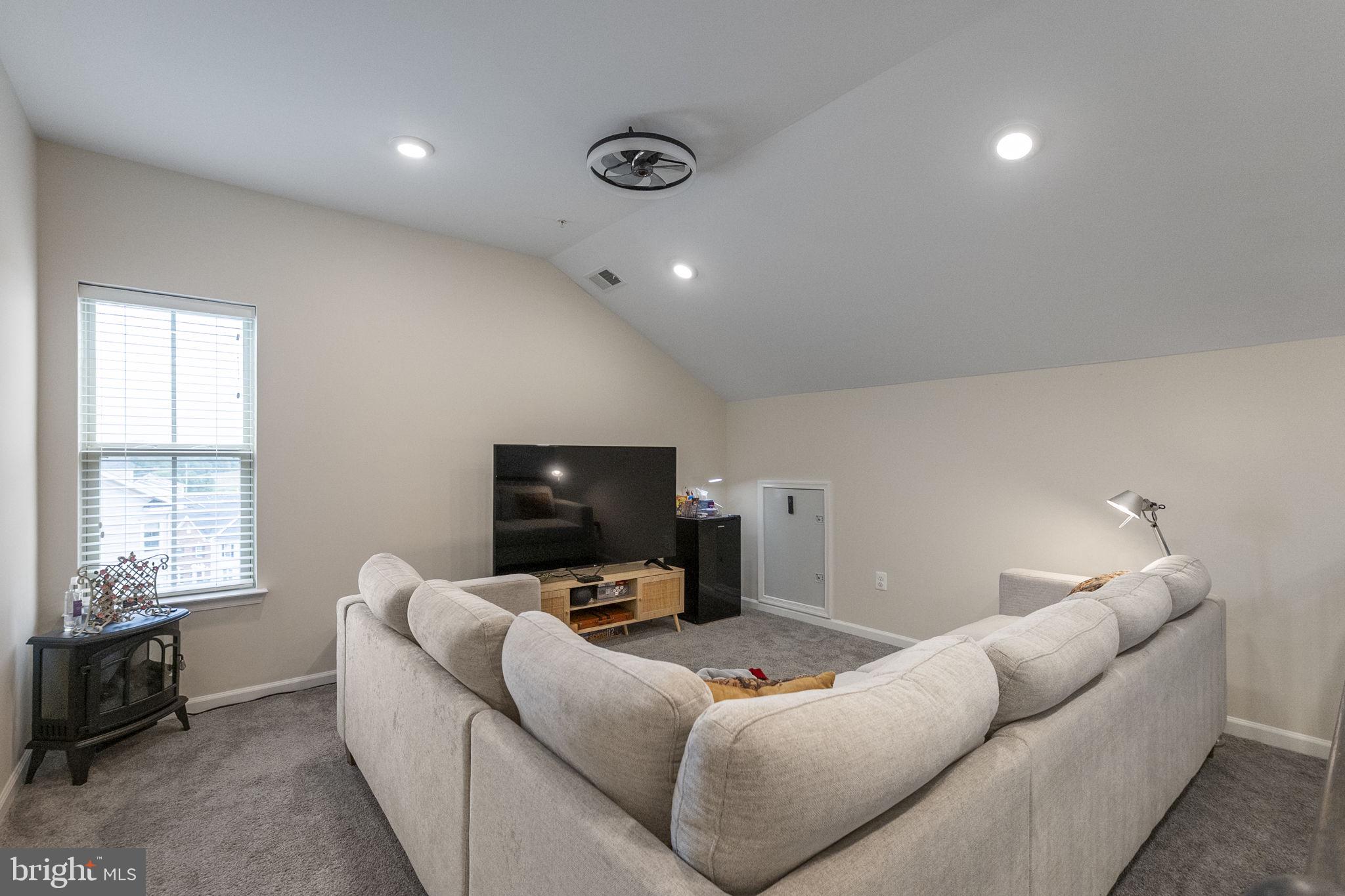 LINTON AT BALLENGER - Residential