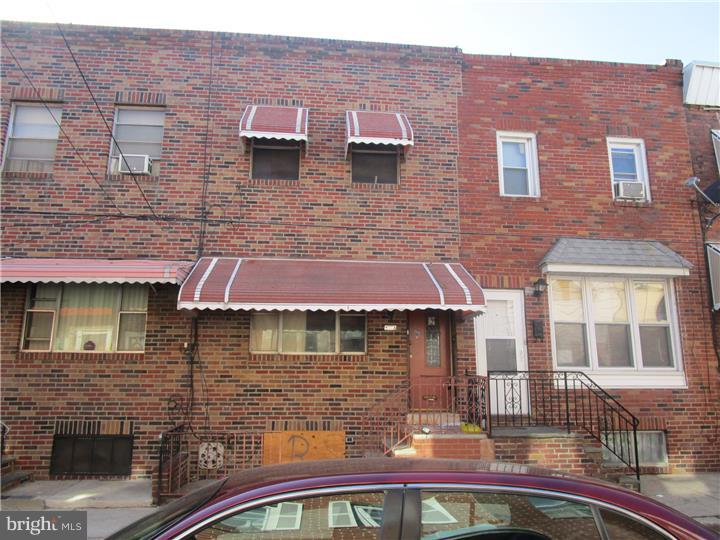 Investor Alert! 3BR/1 bath in Grays Ferry! LR/DR combination, EI kitchen. 2nd flr. 3 bedrooms and hall bath. Full basement and rear yard. Close to shops, schools and bus. EZ access to I76. Property needs rehabbing but it's central location to CHOP, U of P Hospital, Drexel and Temple Universities makes this a very attractive investment. Selling AS IS. $2000 deposit is required and proof of funds.   All offers will be presented.