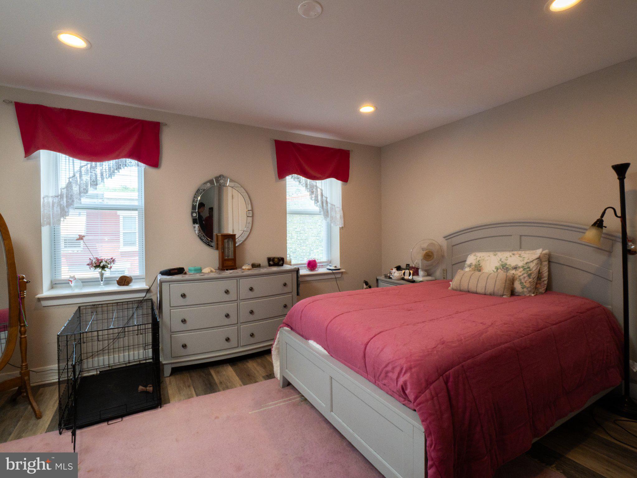 POINT BREEZE - Residential