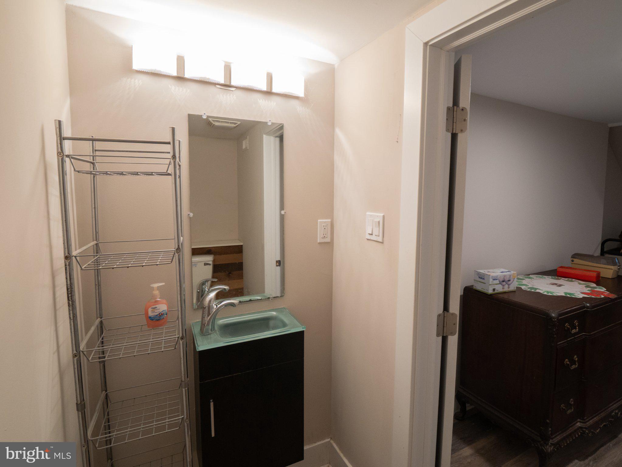 POINT BREEZE - Residential