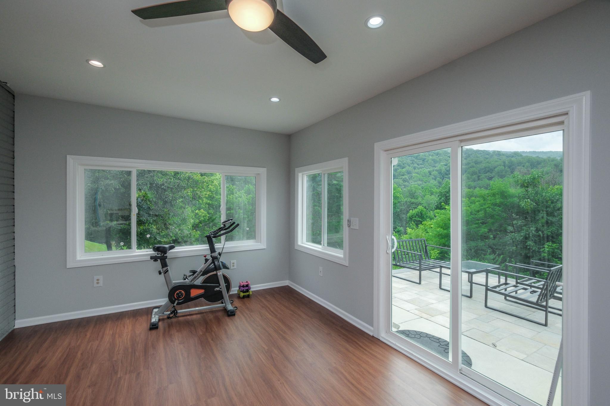 HIGH KNOB - Residential