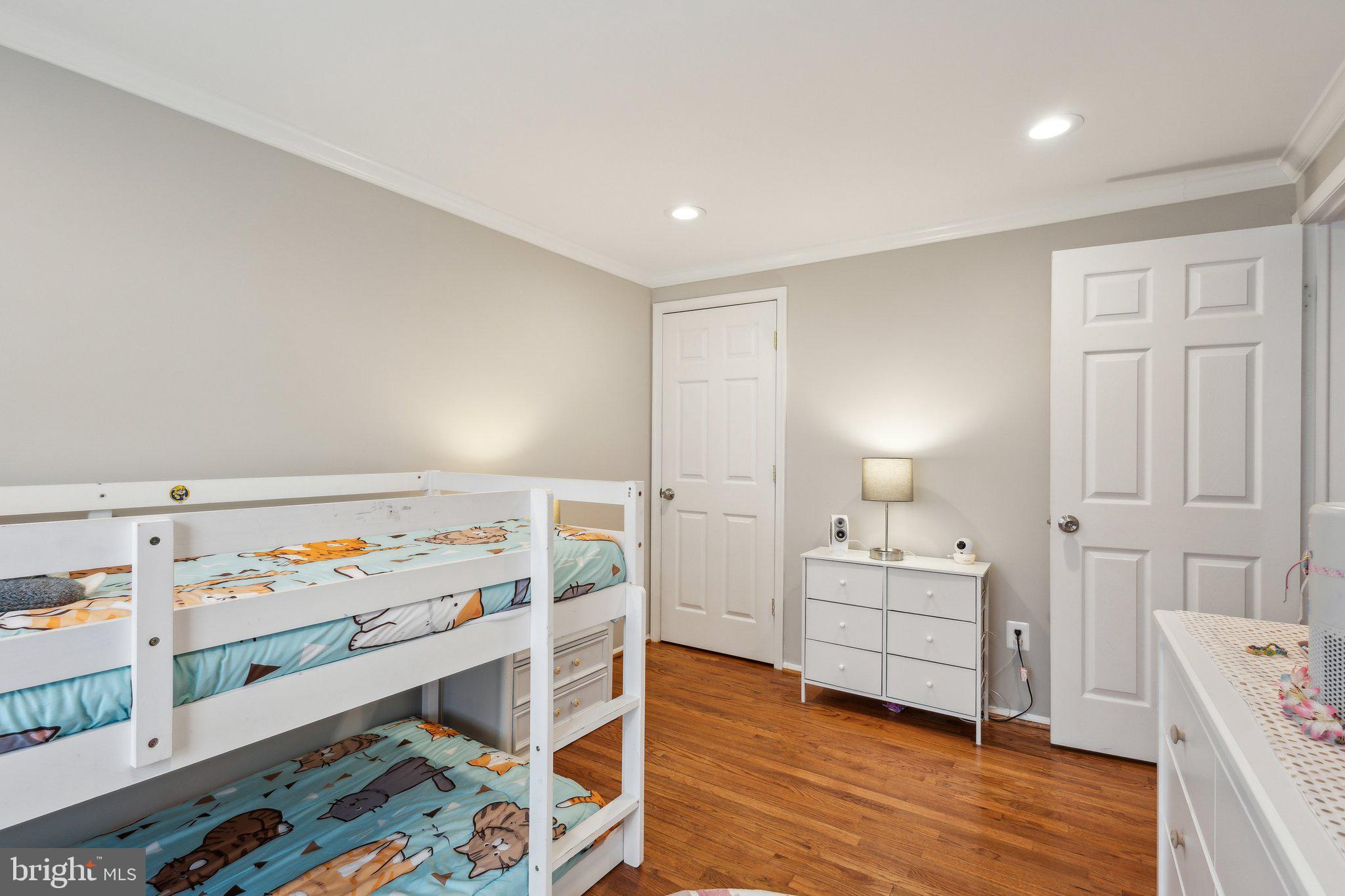 NEWINGTON FOREST - Residential