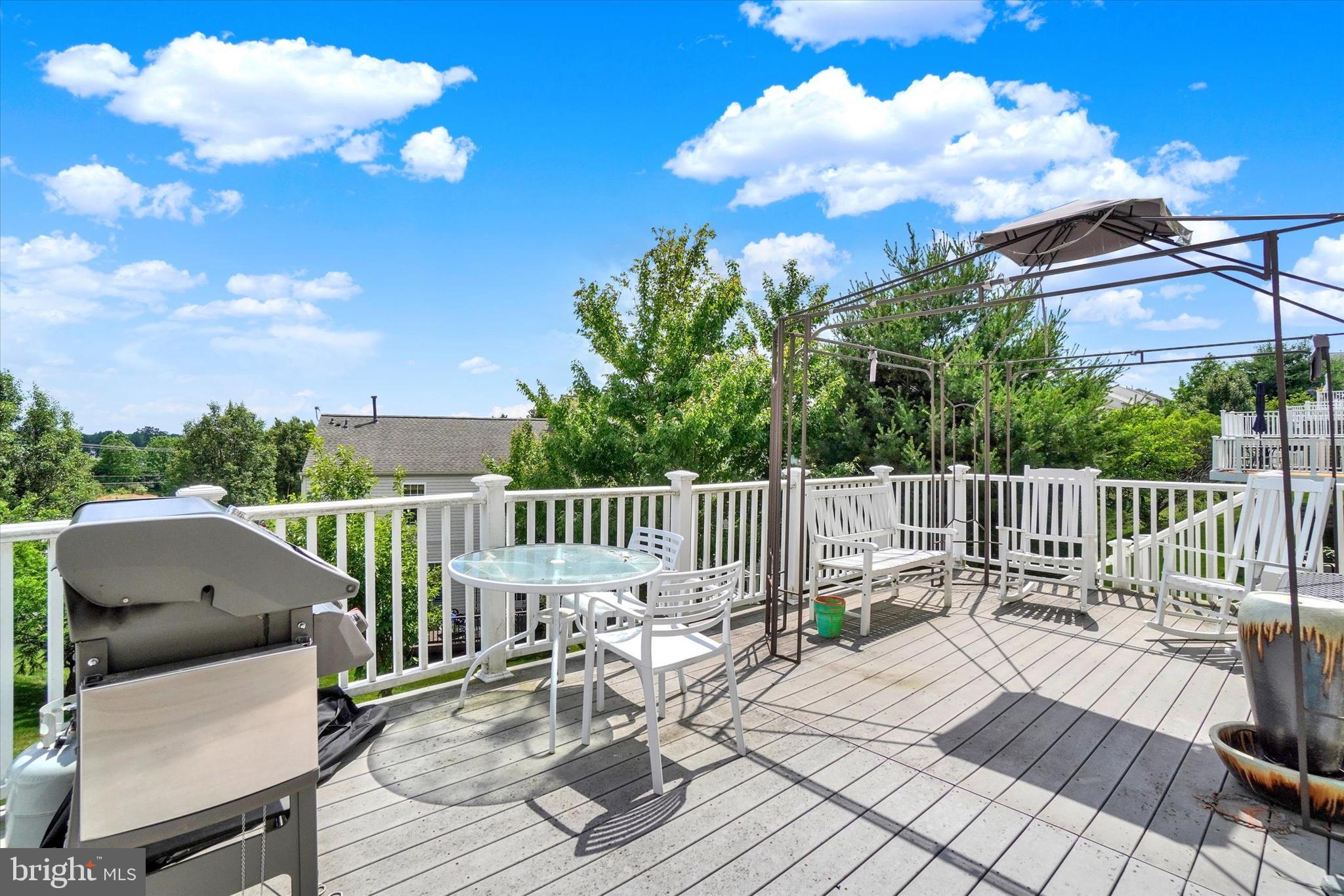 VILLAS AT SHREWSBURY - Residential