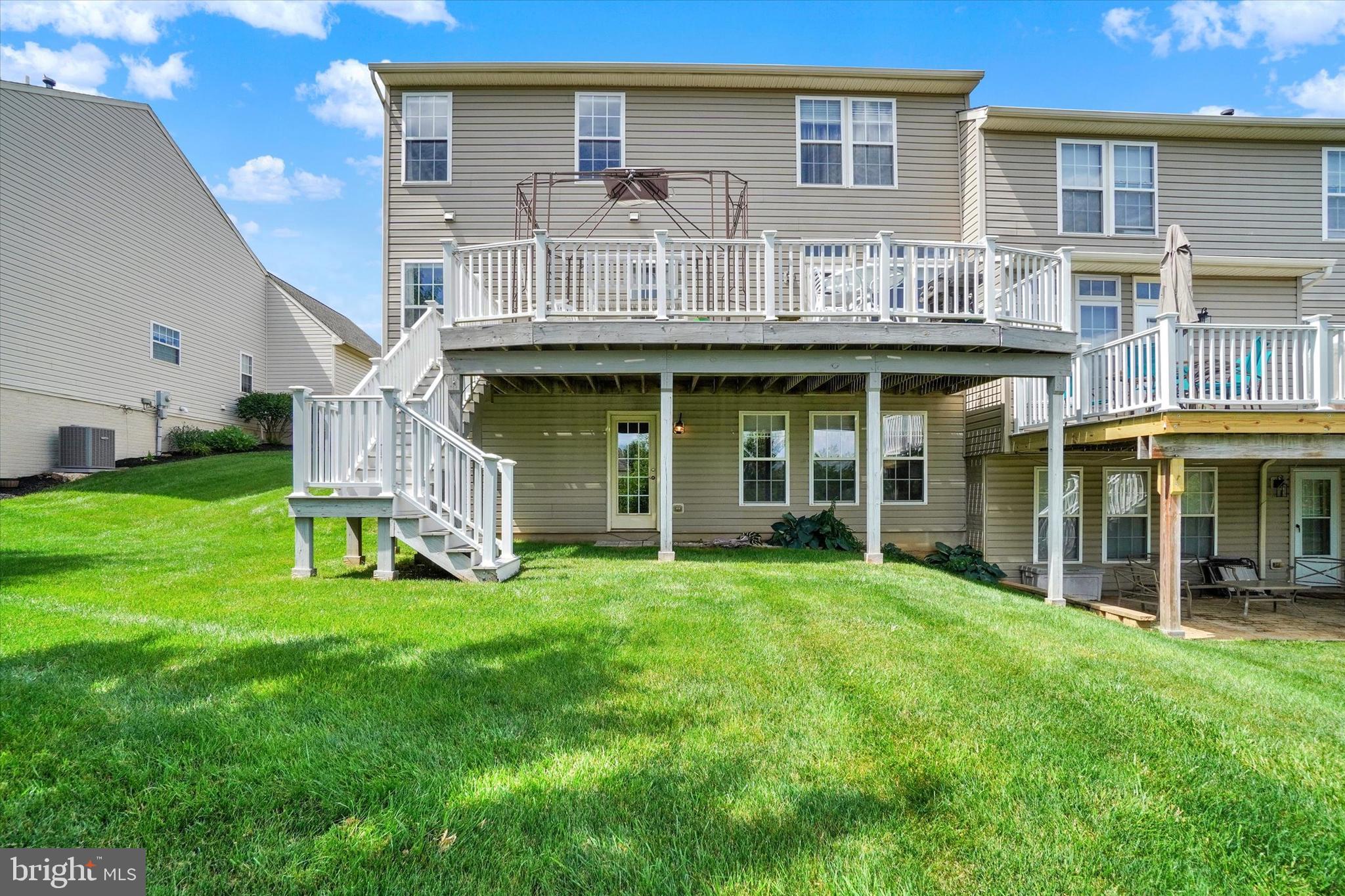 VILLAS AT SHREWSBURY - Residential