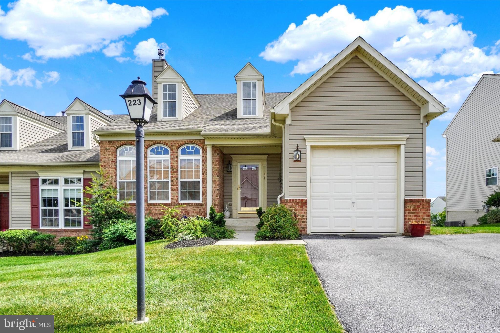 VILLAS AT SHREWSBURY - Residential