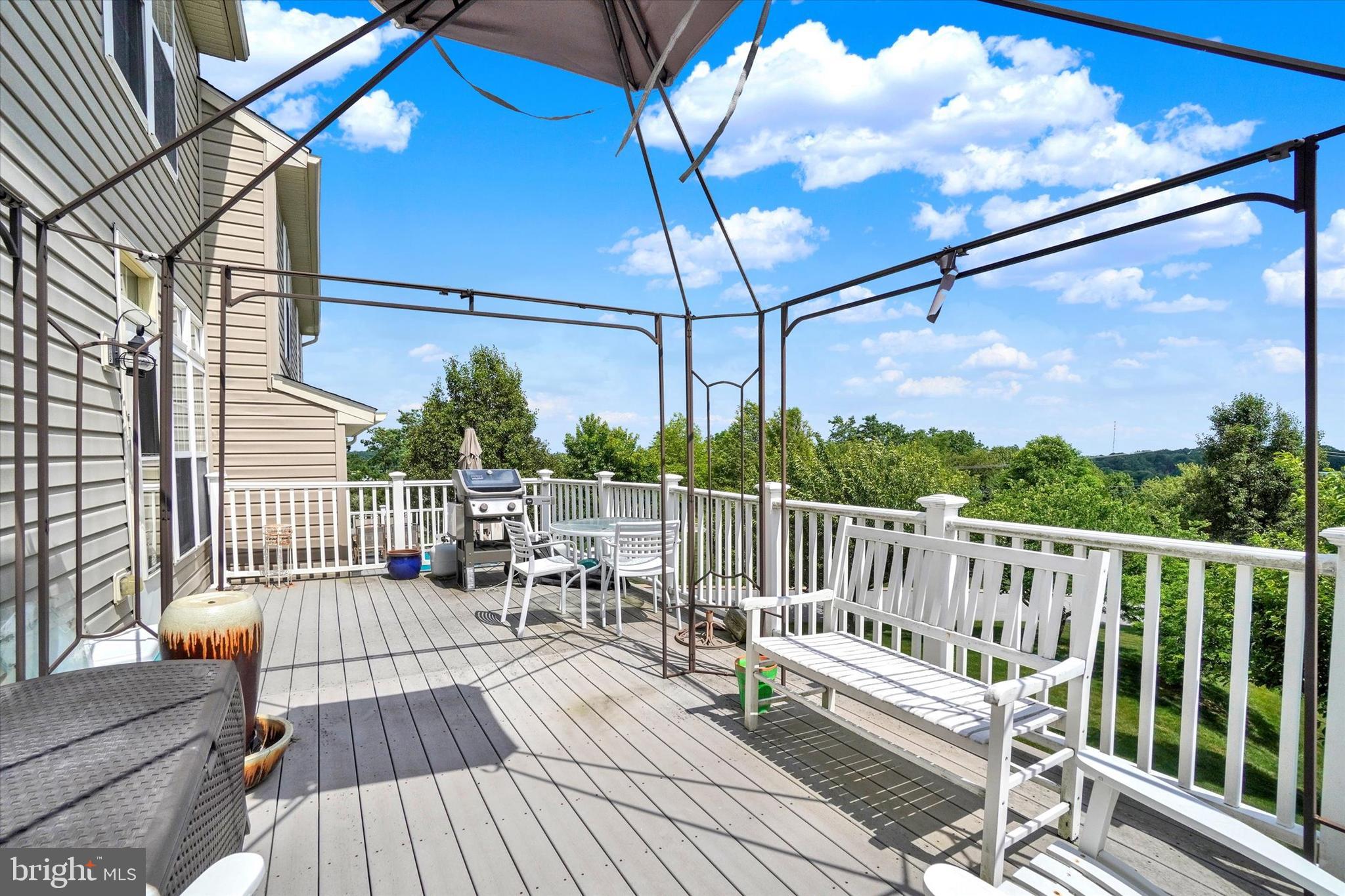 VILLAS AT SHREWSBURY - Residential