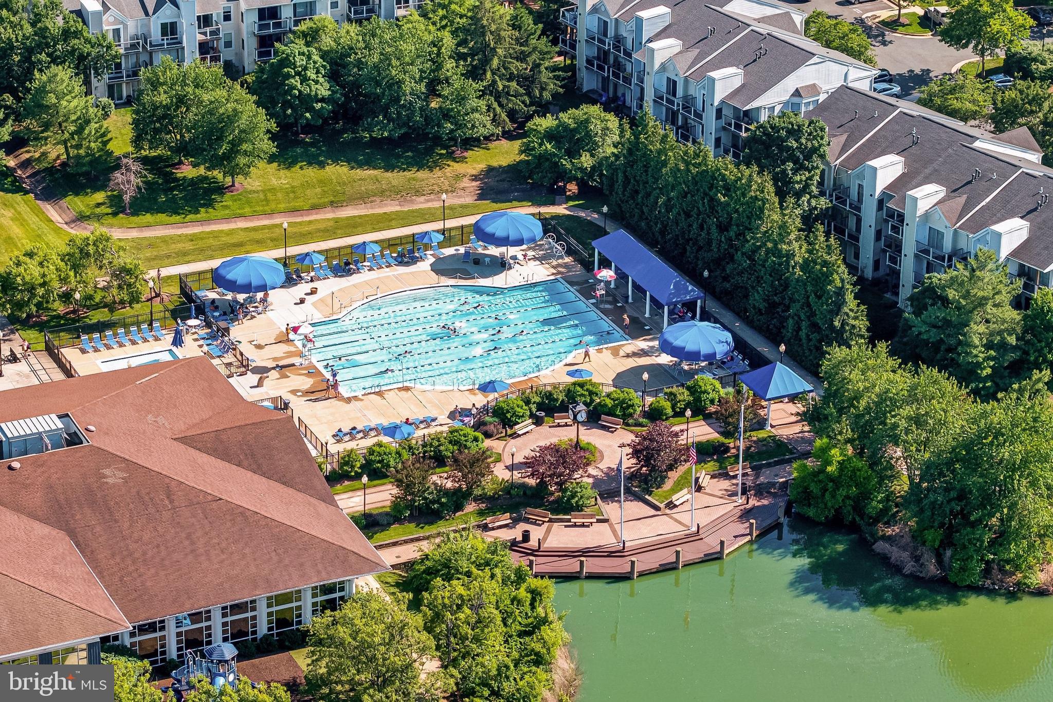 ASHBURN VILLAGE - Residential