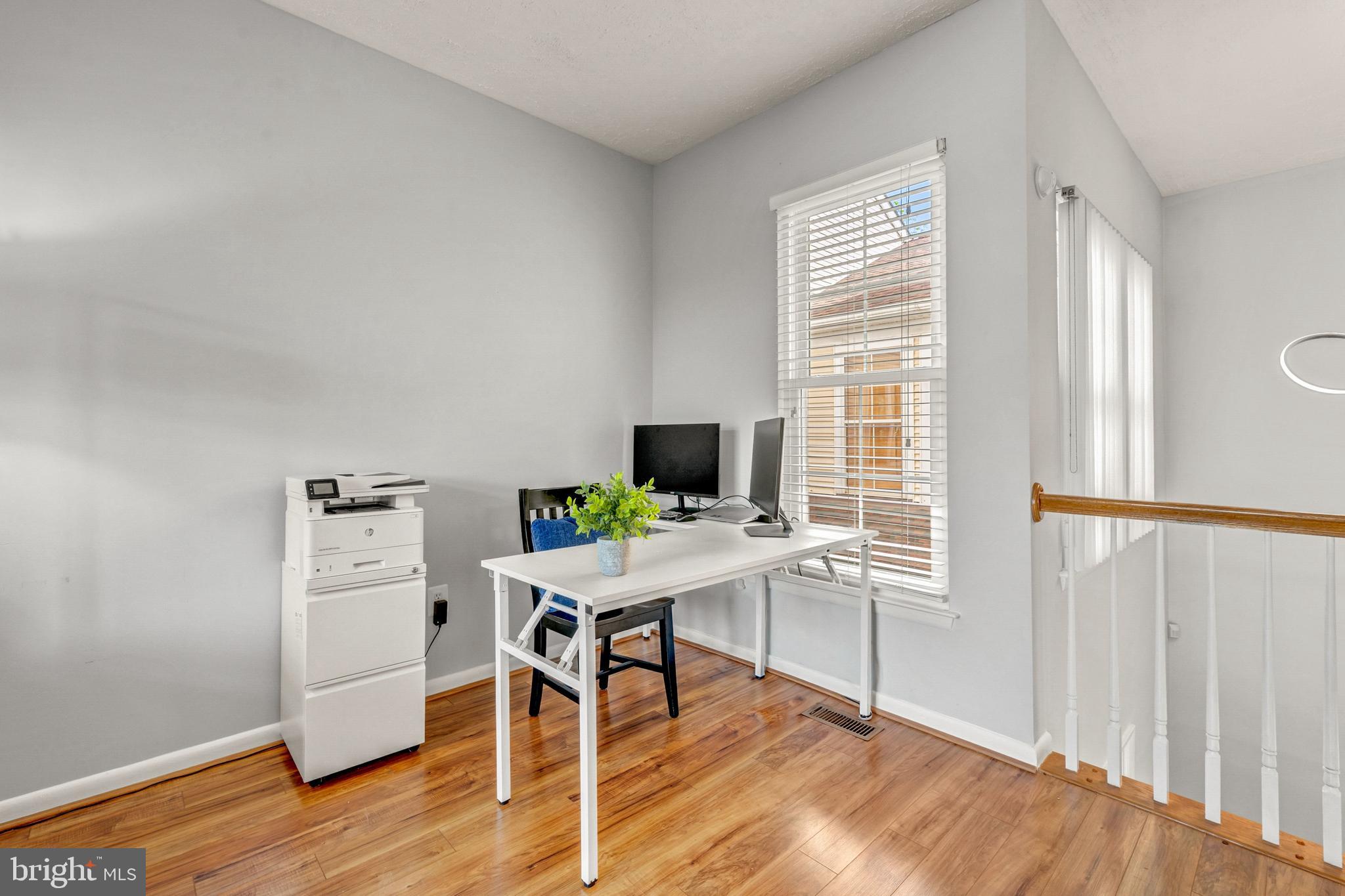 ASHBURN VILLAGE - Residential