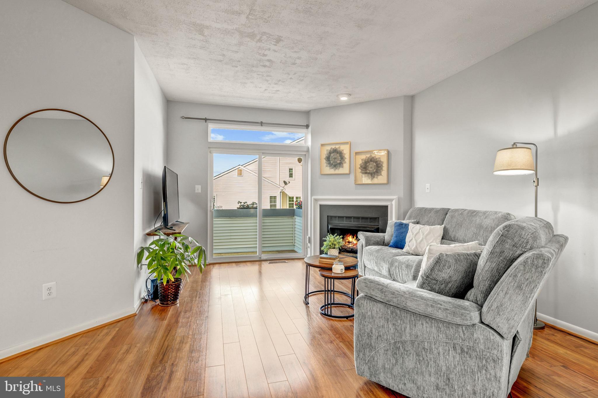 ASHBURN VILLAGE - Residential