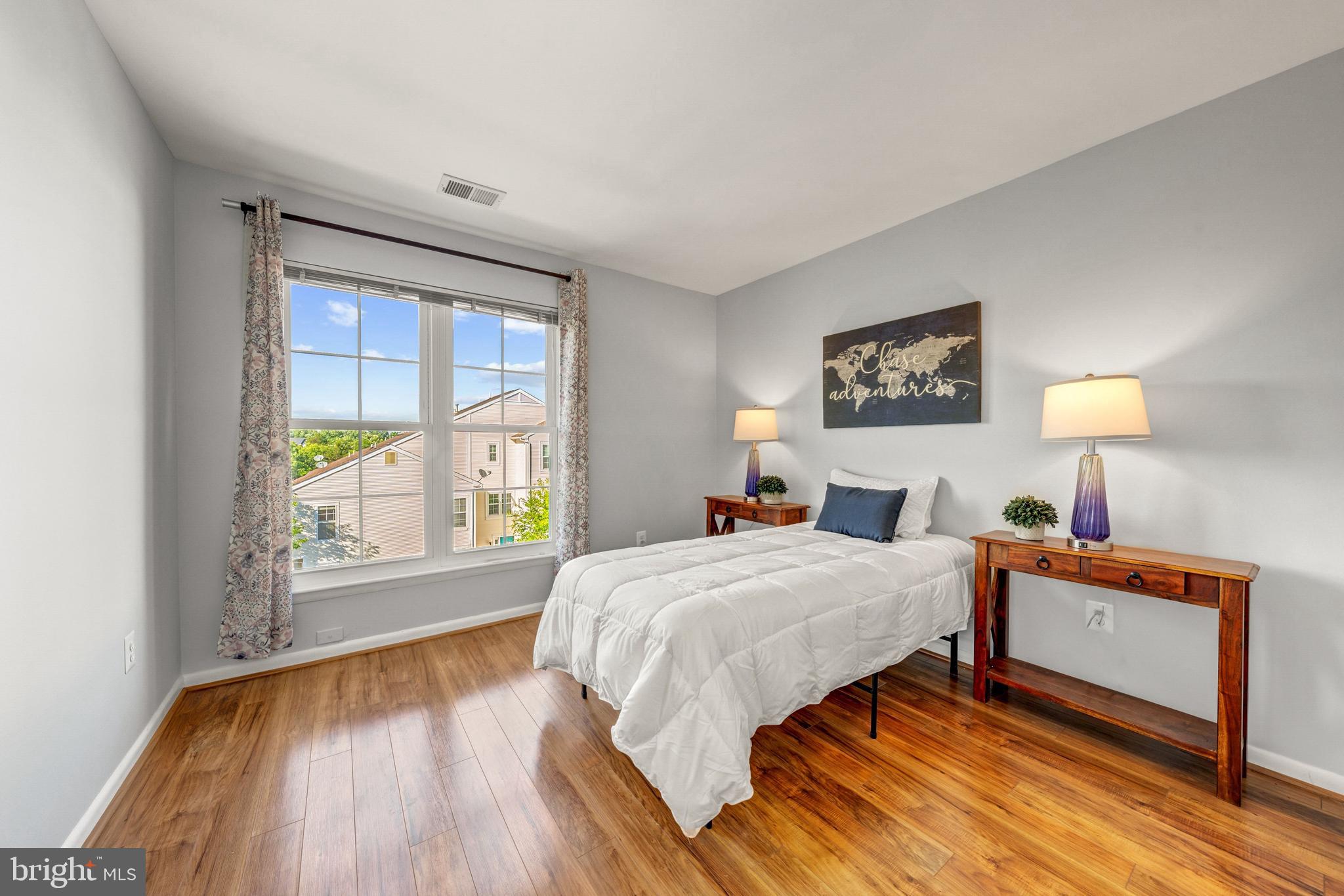 ASHBURN VILLAGE - Residential
