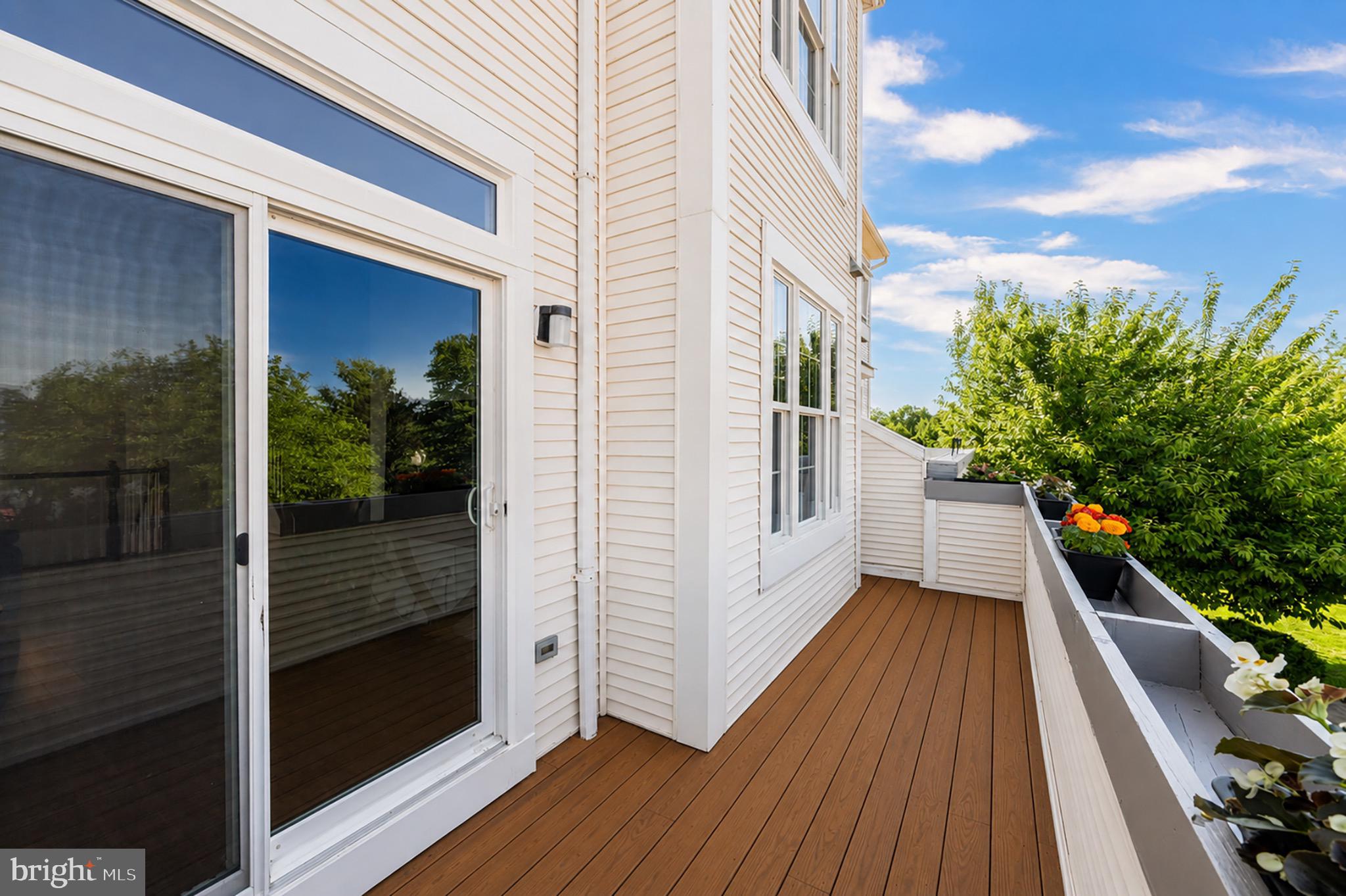 ASHBURN VILLAGE - Residential