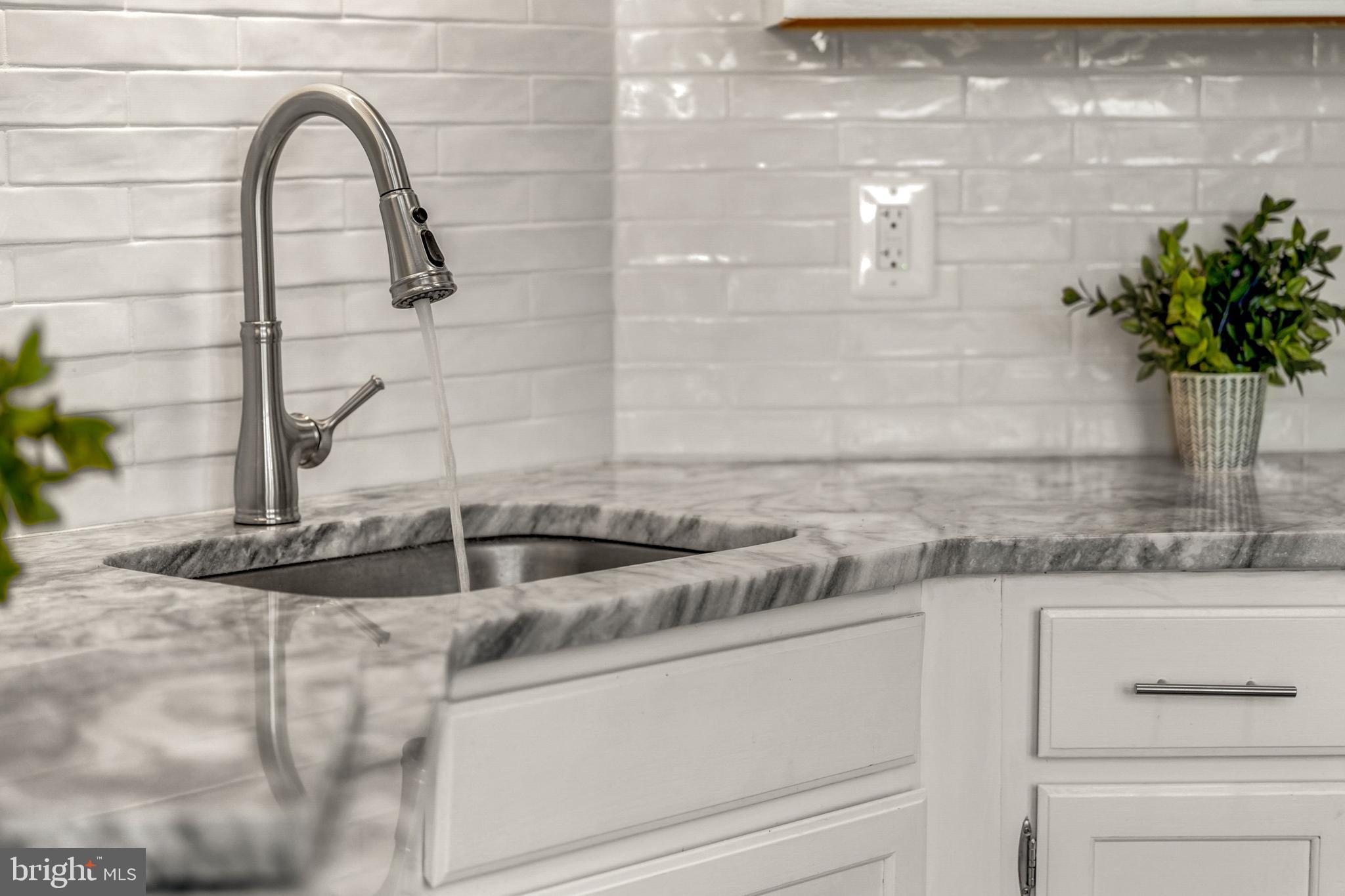 ASHBURN VILLAGE - Residential