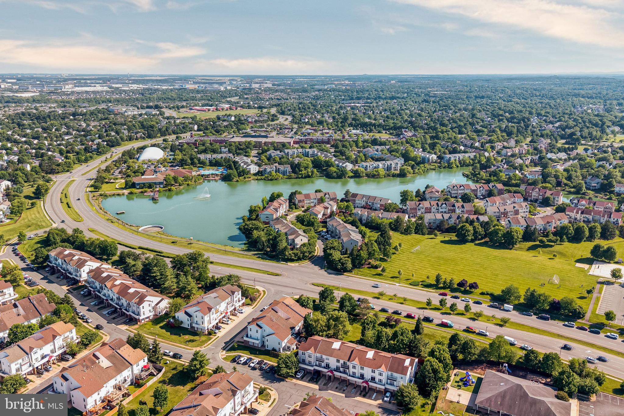 ASHBURN VILLAGE - Residential