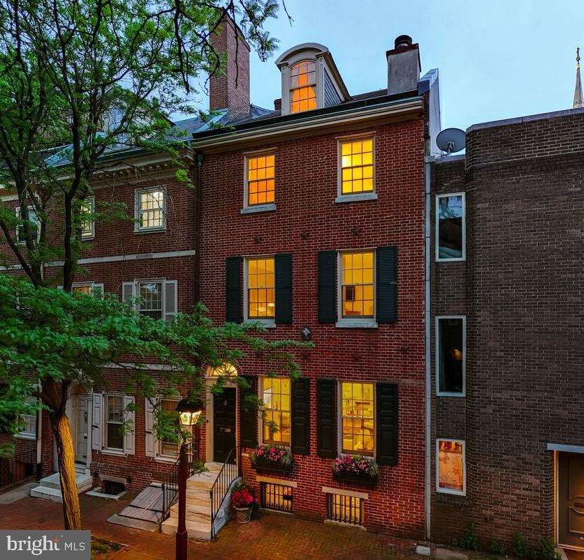 SOCIETY HILL - Residential