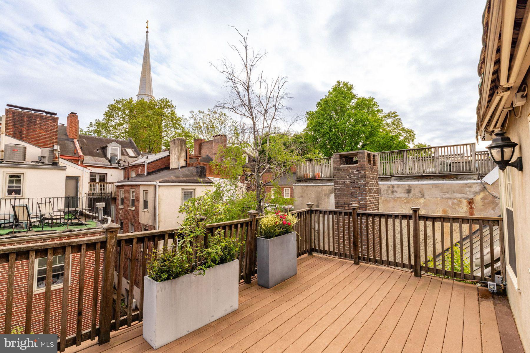 SOCIETY HILL - Residential