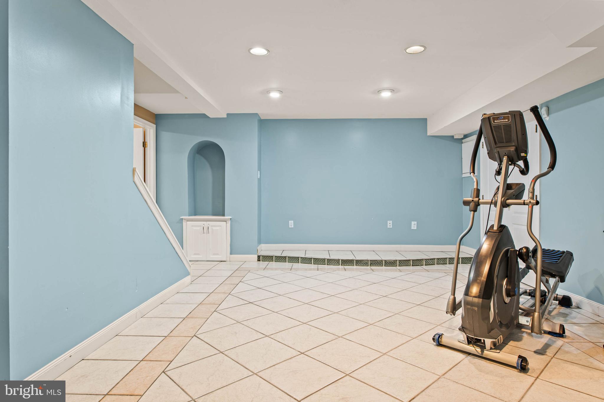 CREEKSIDE AT BLUE BELL - Residential