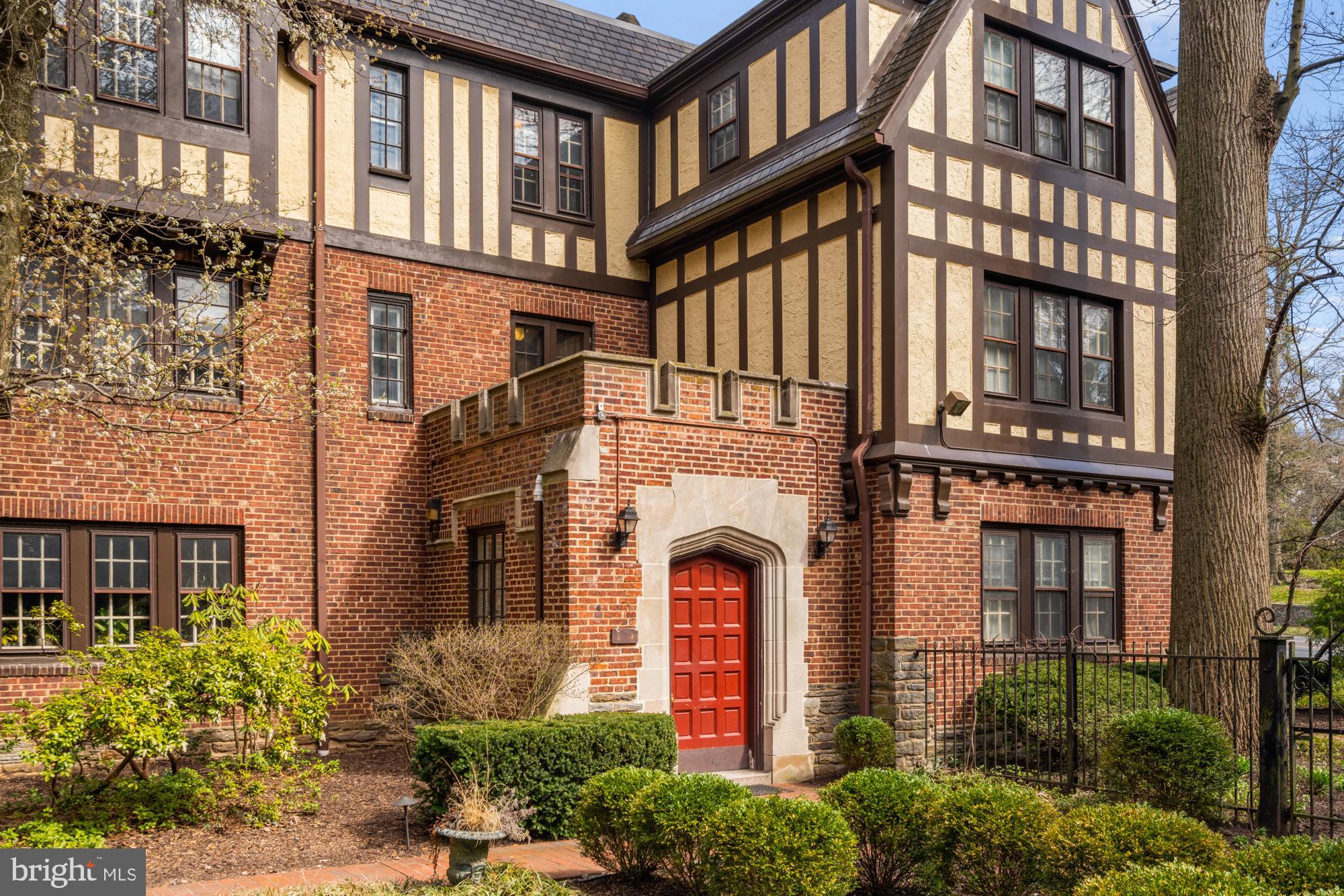 YORKLYNNE MANOR - Residential Lease