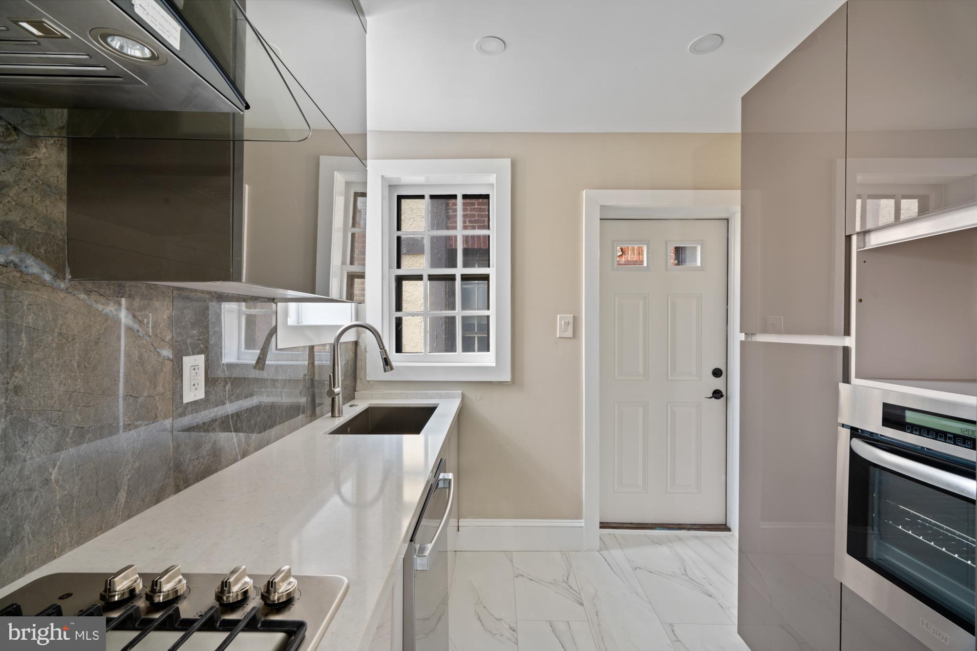YORKLYNNE MANOR - Residential Lease
