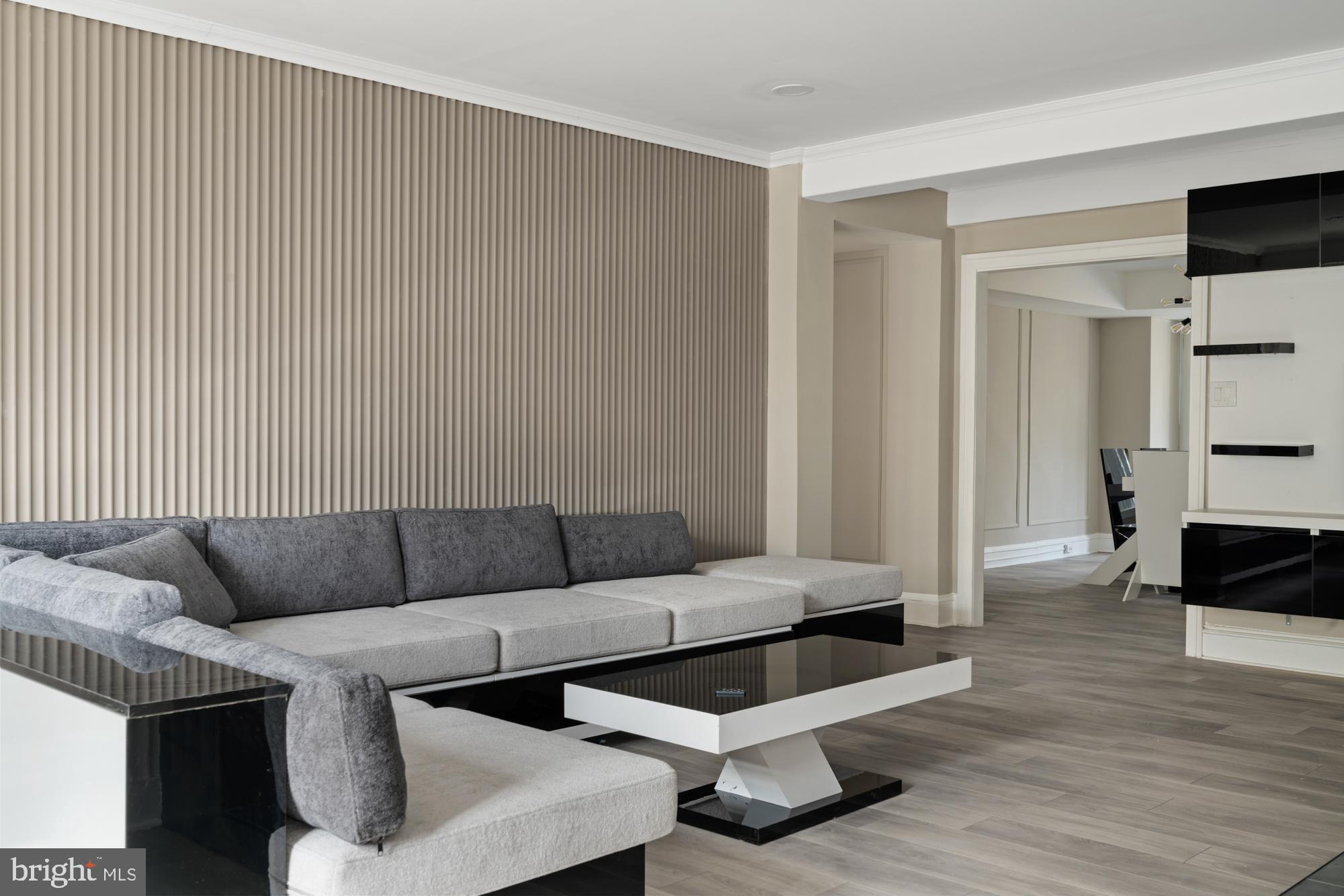 YORKLYNNE MANOR - Residential Lease