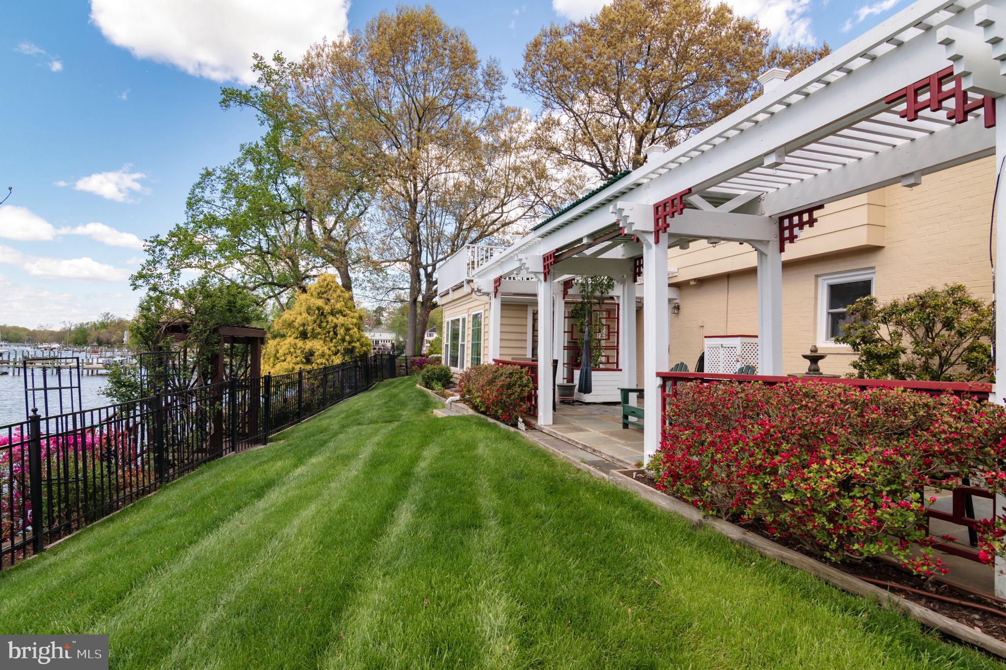 STRATFORD LANDING - Residential