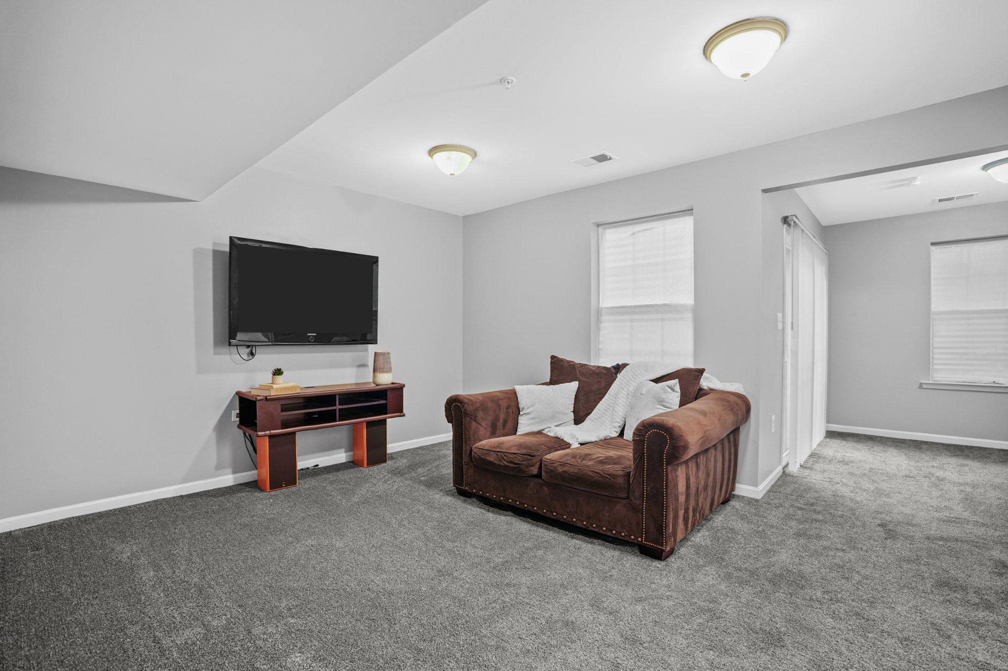 VILLAGES AT PEPPER MILL - Residential