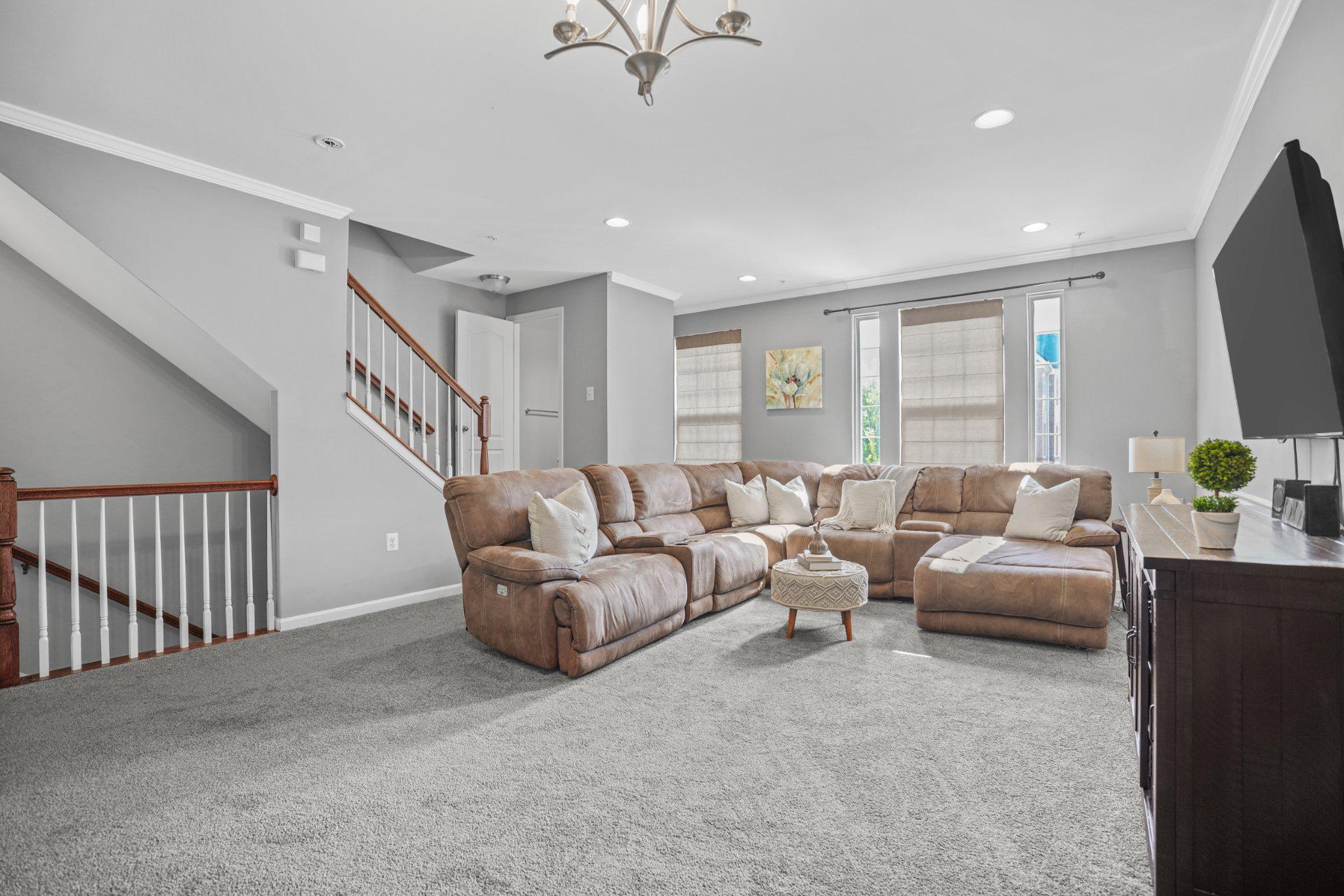 VILLAGES AT PEPPER MILL - Residential