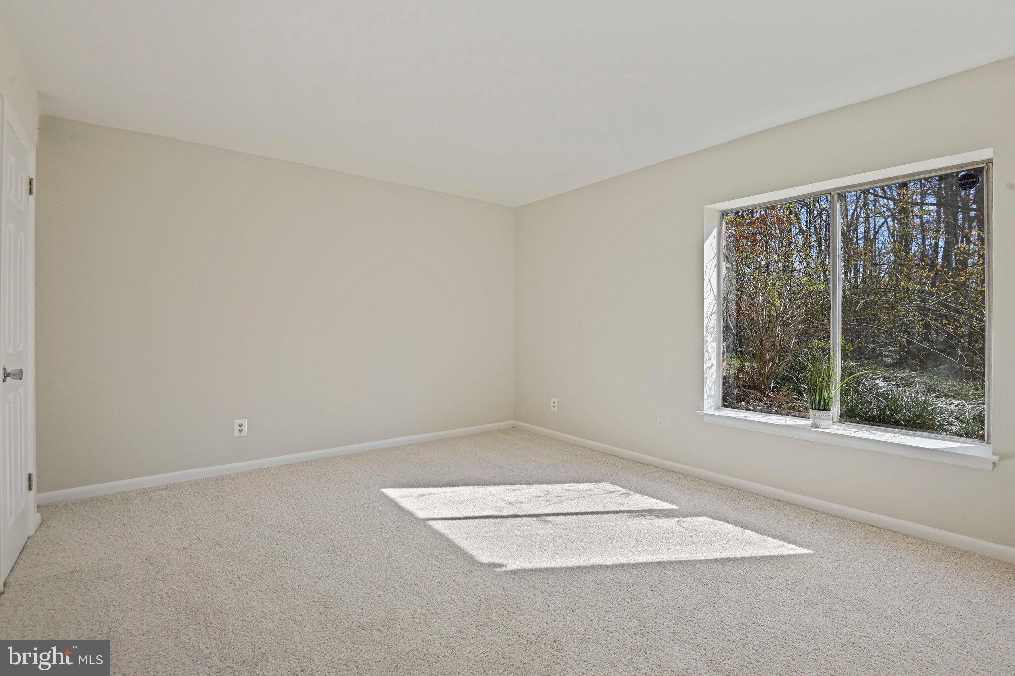VANTAGE HILL - Residential
