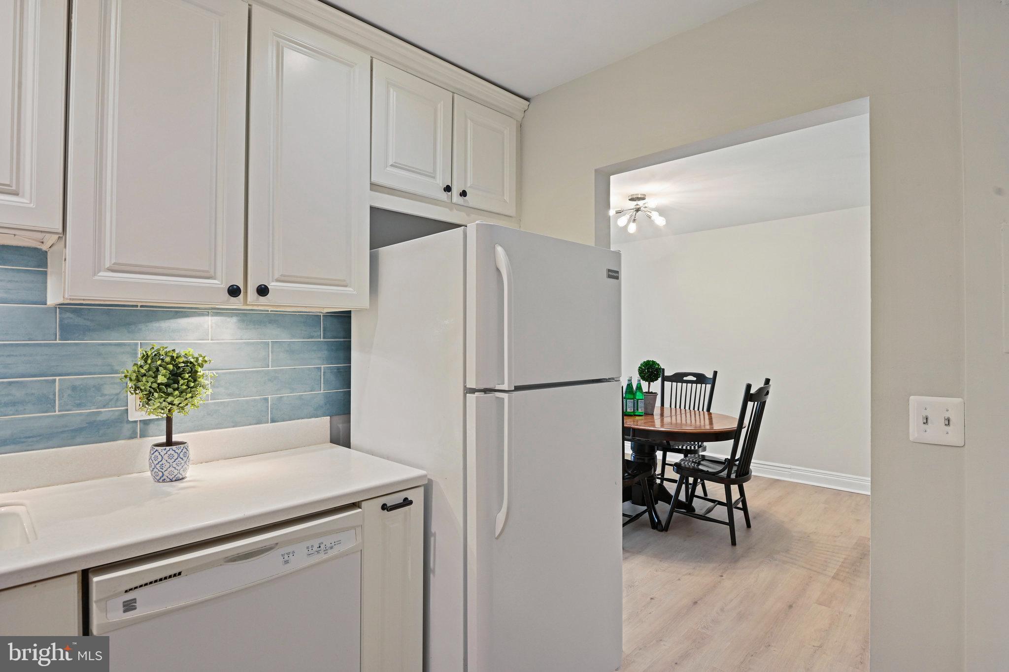 VANTAGE HILL - Residential