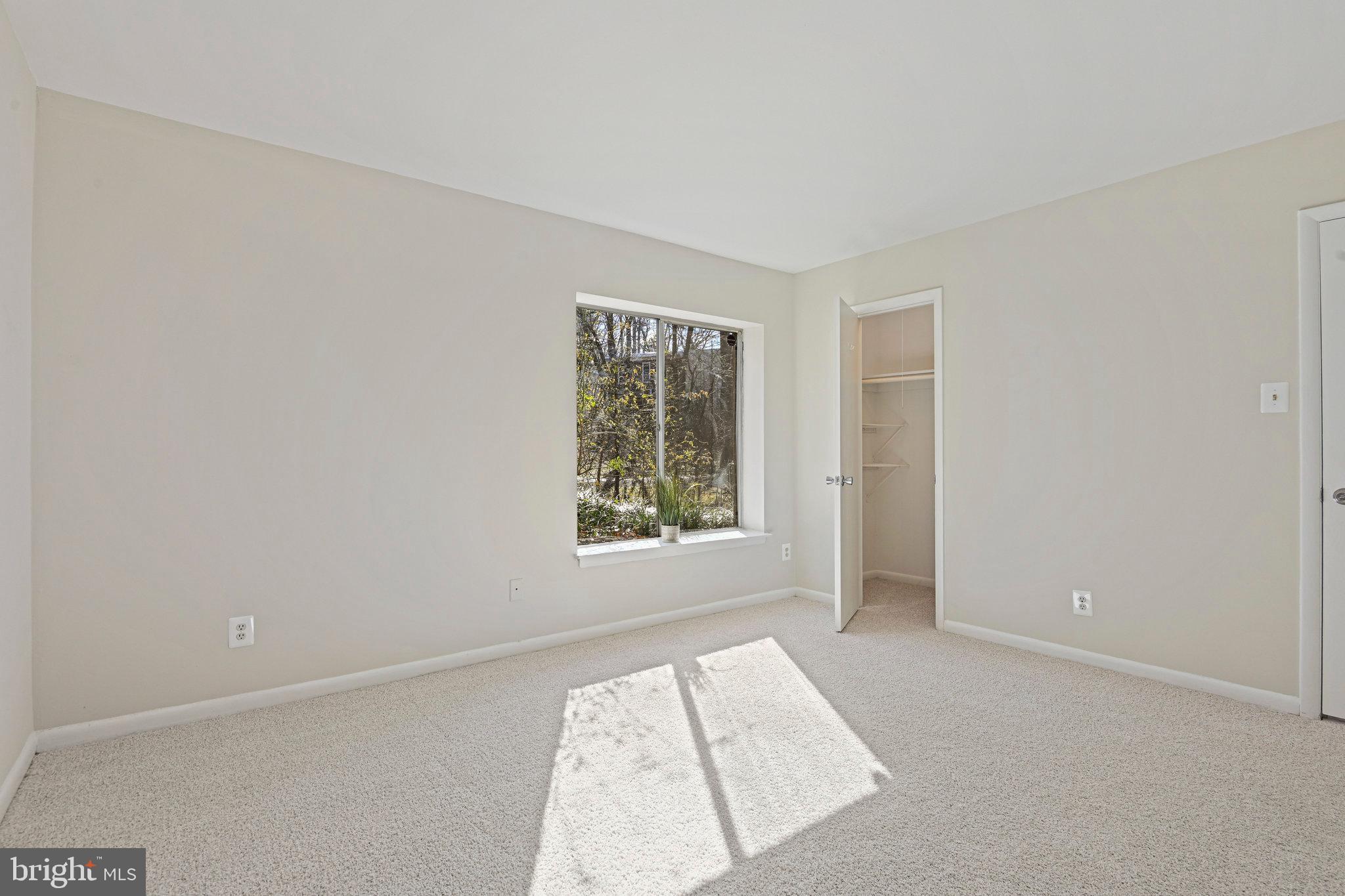VANTAGE HILL - Residential