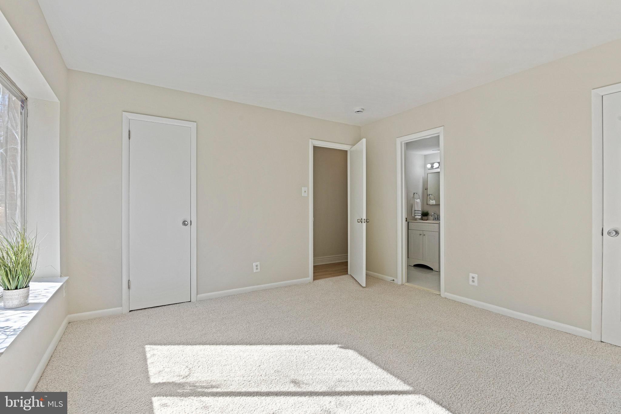 VANTAGE HILL - Residential