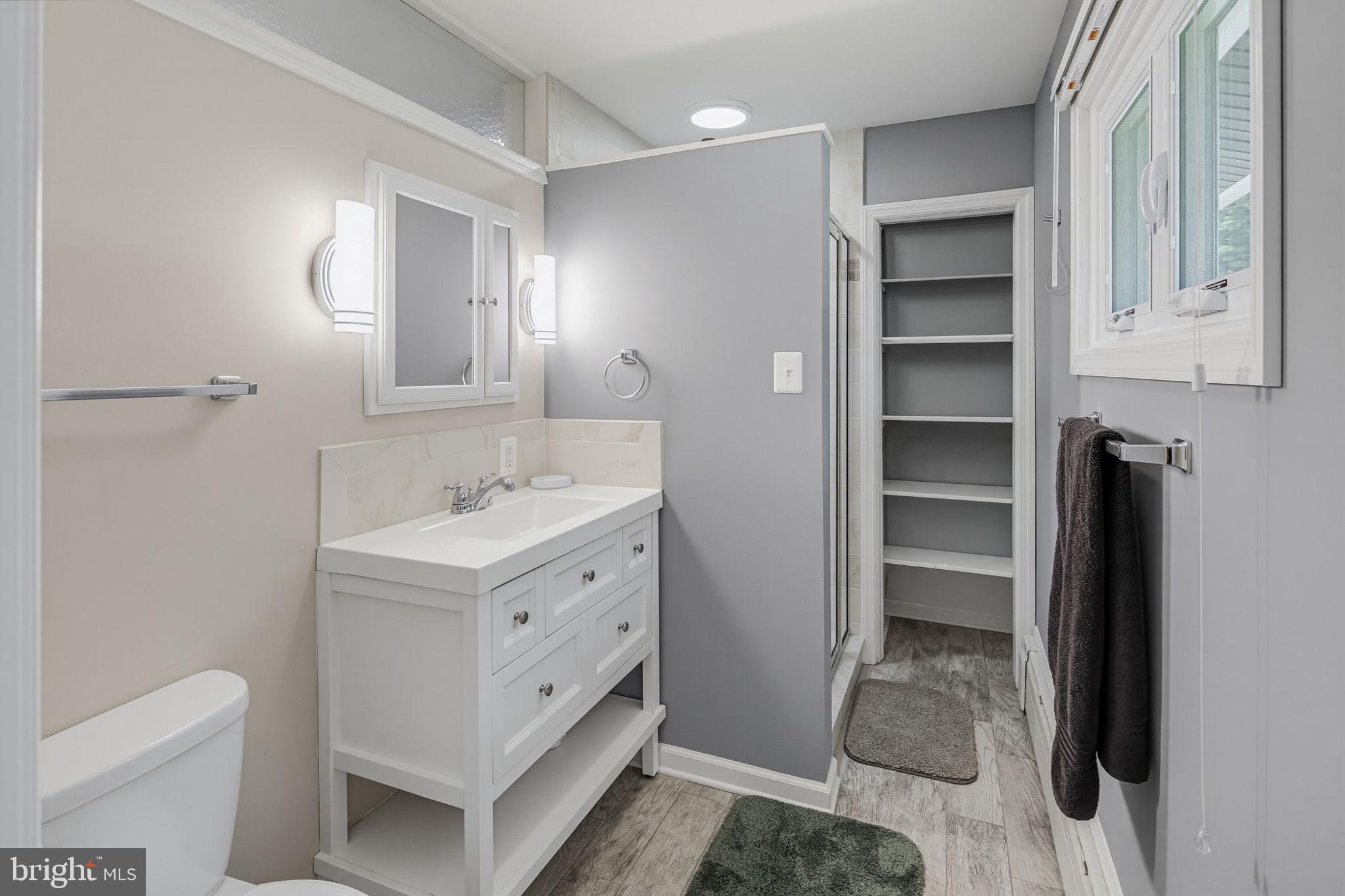 CHESTNUT HILL - Residential