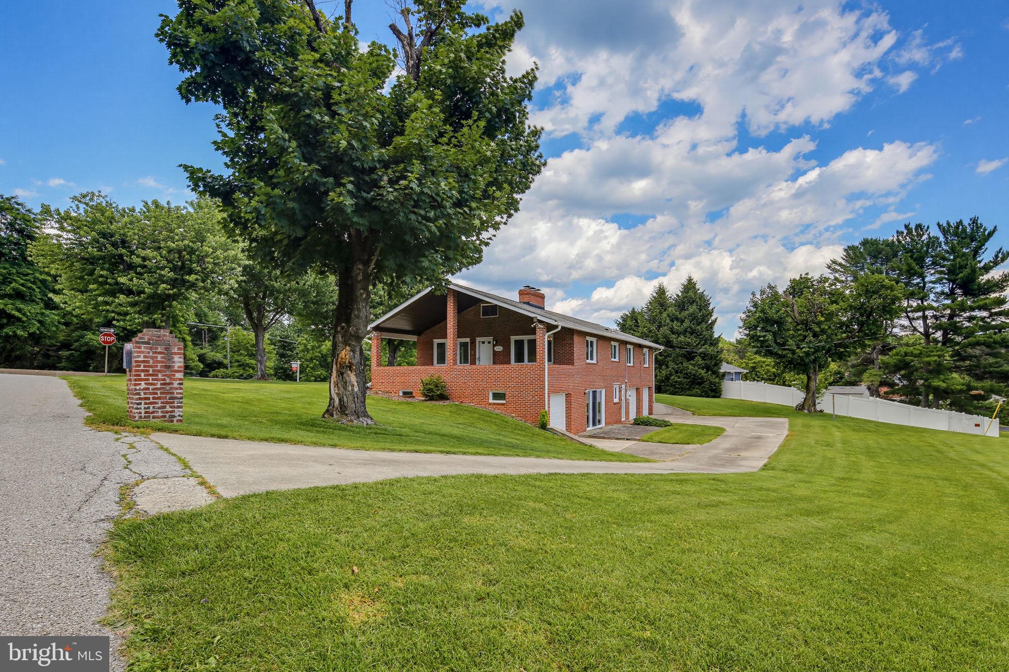 CHESTNUT HILL - Residential