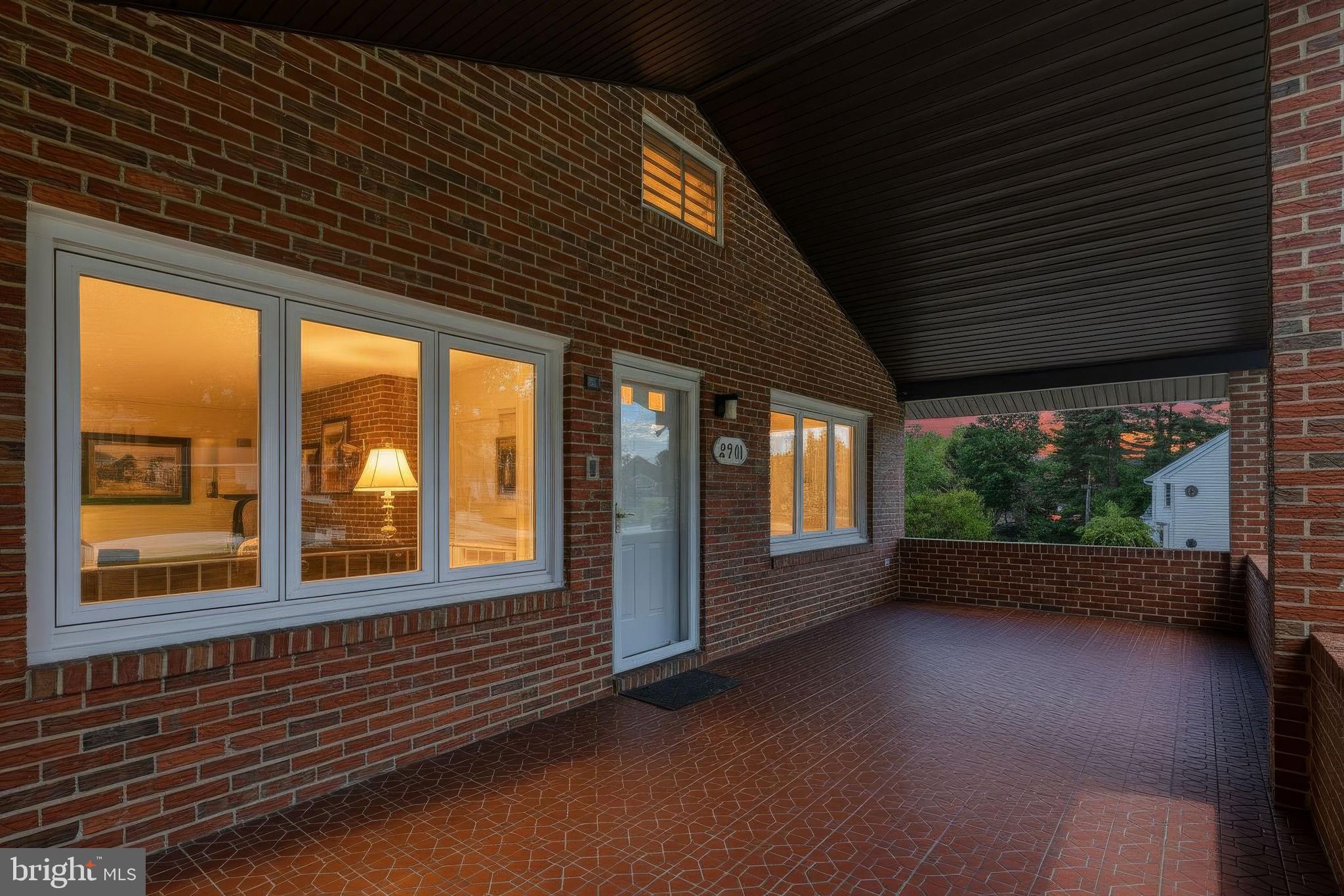 CHESTNUT HILL - Residential