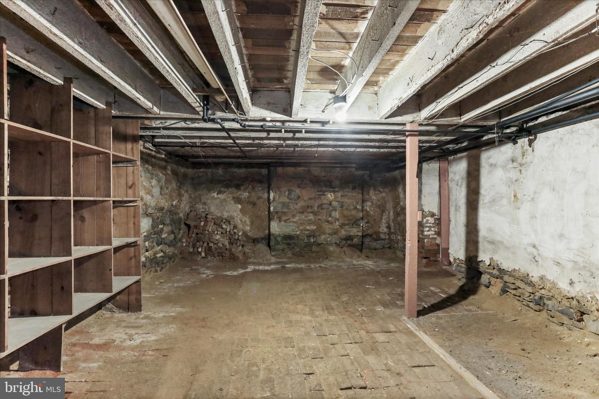 WAYNESBORO BOROUGH - Commercial Sale