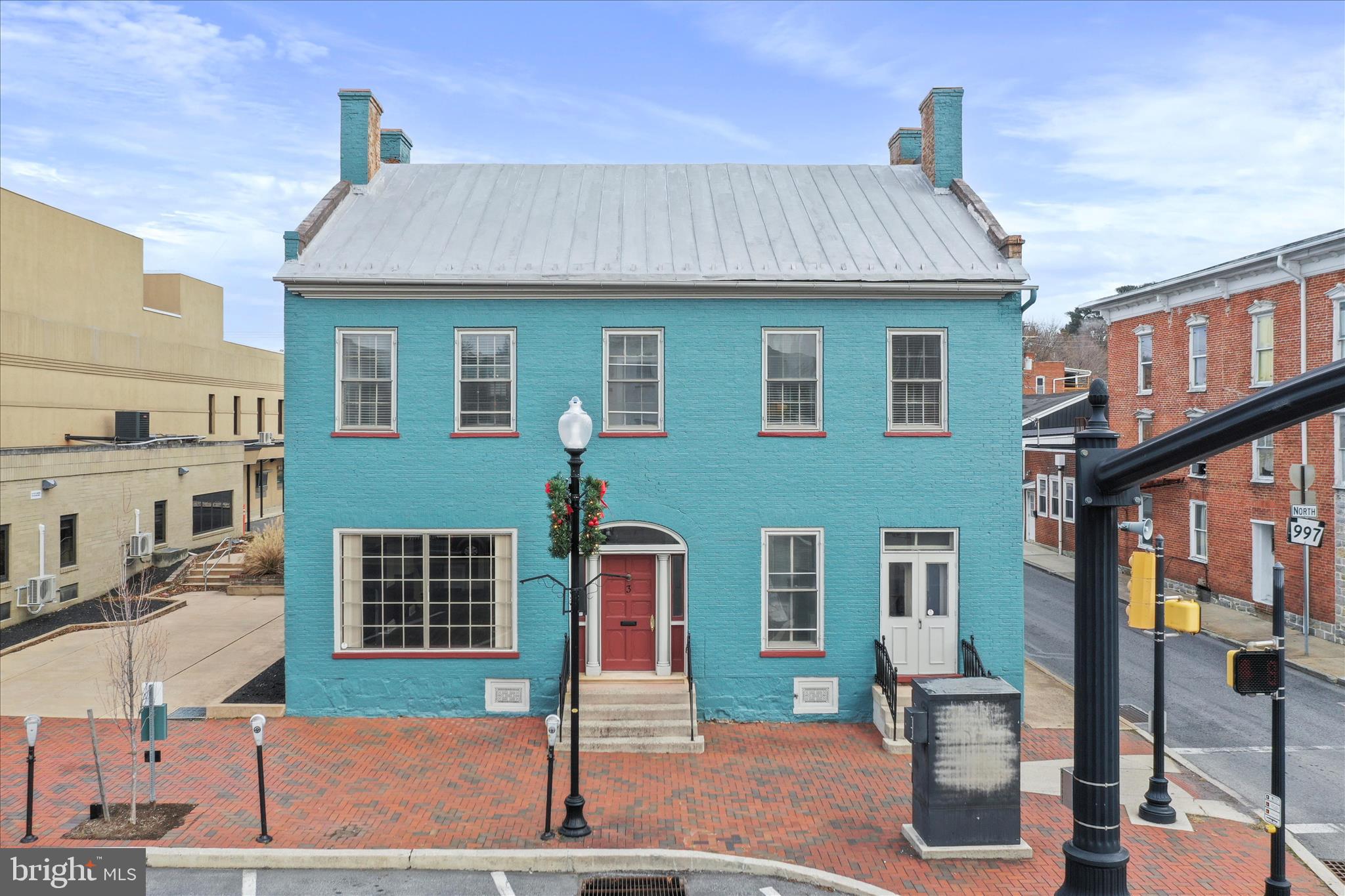 Prime opportunity in the heart of Waynesboro! Located on Main Street right in the square, this is a rare offering in a highly visible and walkable location. Properties like this do not come around often—opportunities like this may only surface once in a few decades. Ideal for investors, owner-occupants, or business owners seeking a premier downtown presence. Surrounded by local shops, dining, and community events, this location offers unmatched exposure and long-term value.  Situated in the intersection of two main area arteries (Rt 997 & Rt 16), the potential of billboards and digital signs, for advertising or additional income, is great. With private off-street parking and on-street parking, parking isn't an issue.
Don’t miss the chance to secure a cornerstone property in one of Waynesboro’s most sought-after areas.