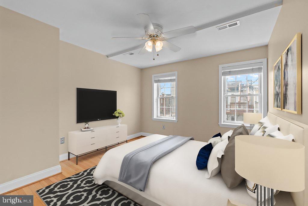 LOCUST POINT - Residential