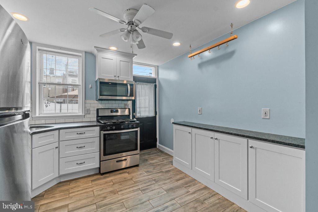 LOCUST POINT - Residential