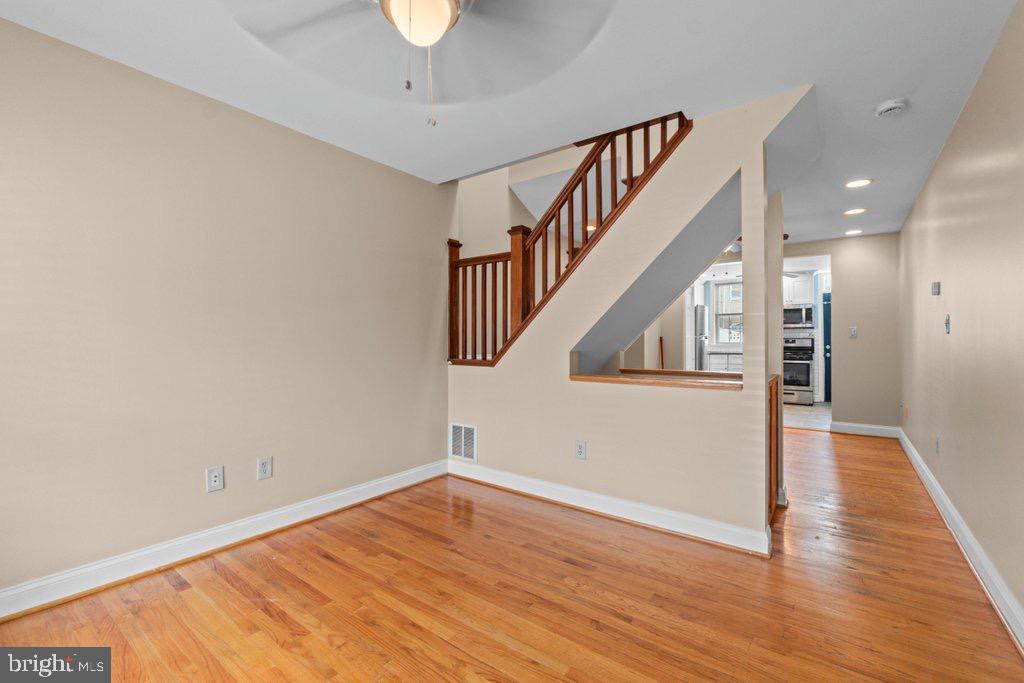 LOCUST POINT - Residential