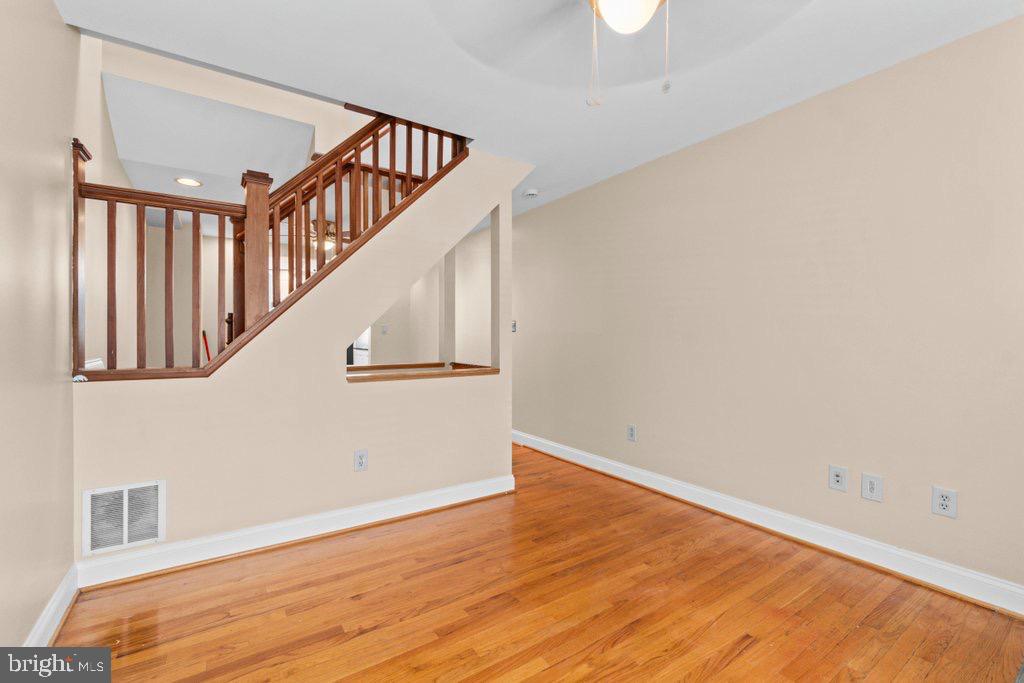 LOCUST POINT - Residential