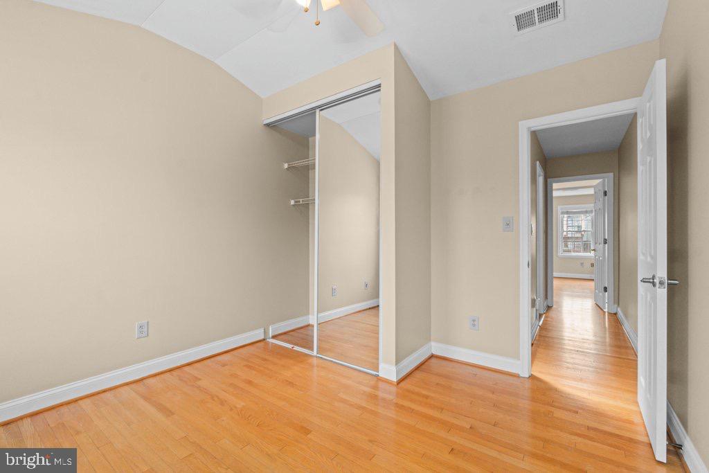 LOCUST POINT - Residential