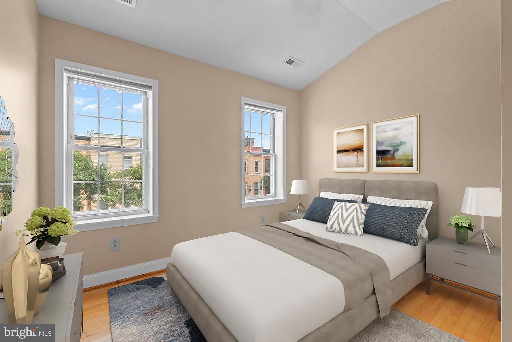 LOCUST POINT - Residential