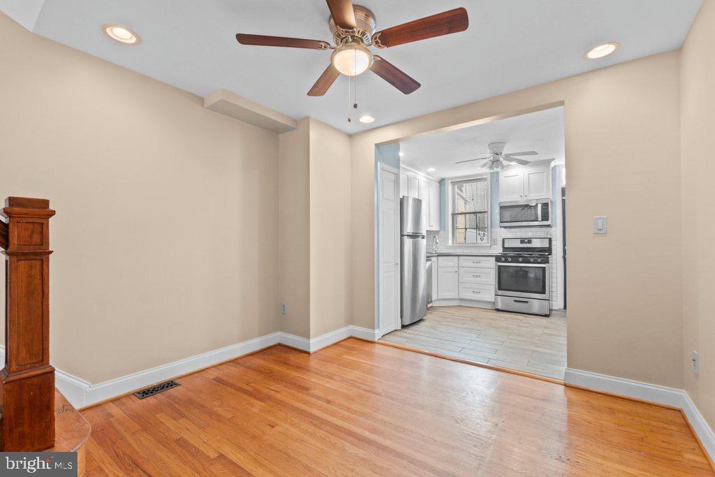 LOCUST POINT - Residential