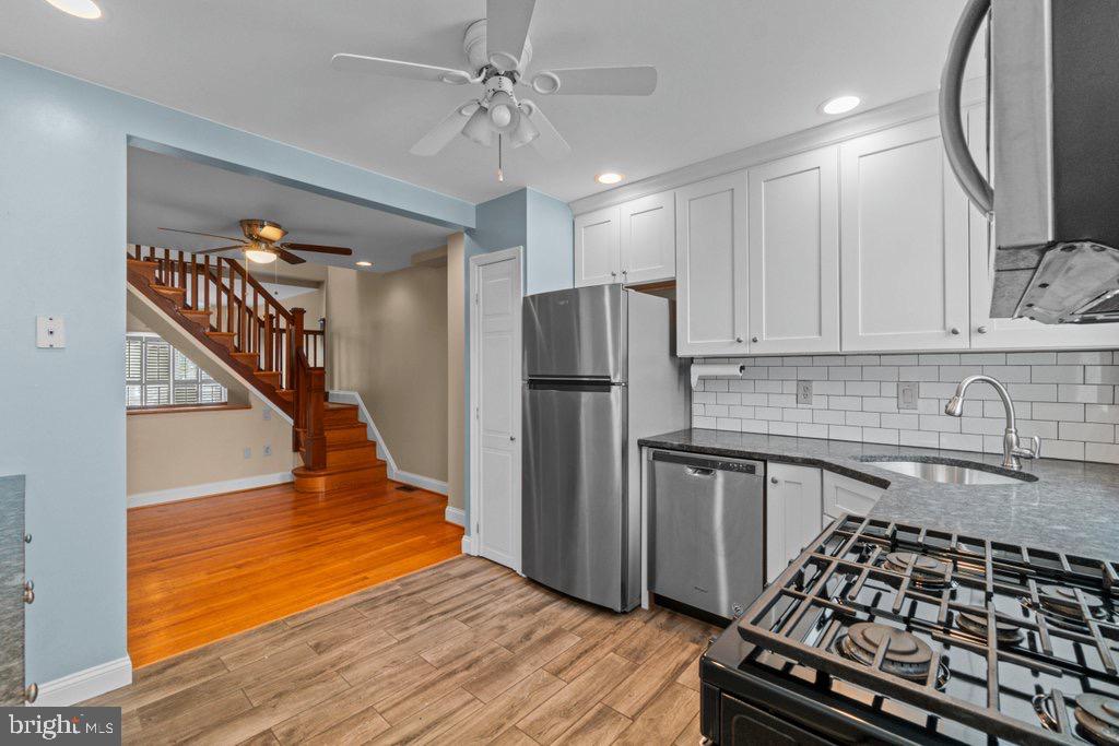LOCUST POINT - Residential